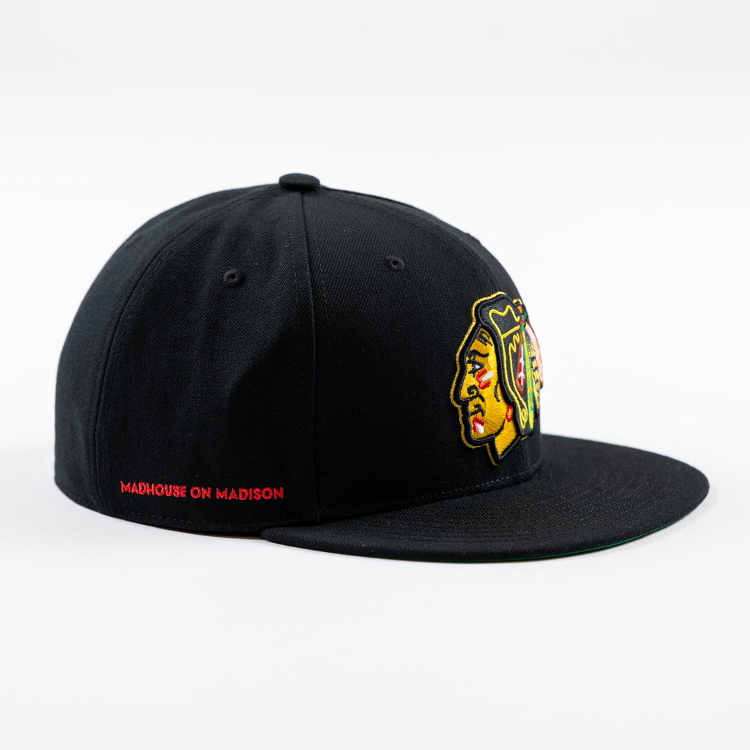Mitchell &amp; Ness Chicago Blackhawks Madhouse on Madison Fitted Hat