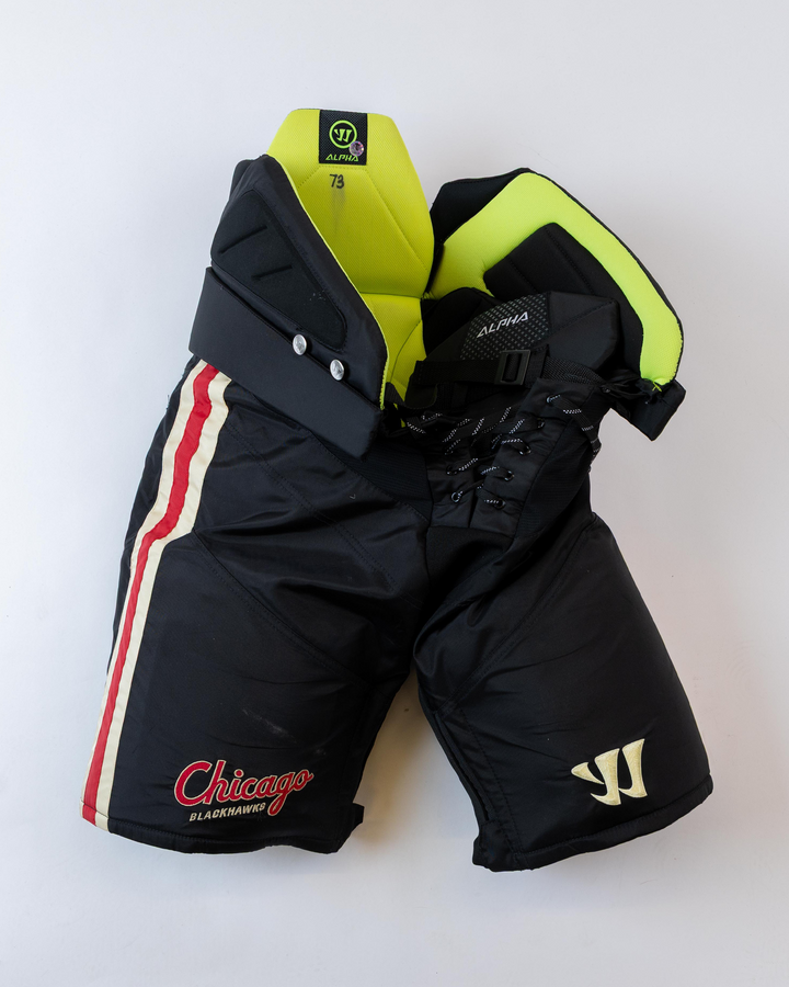 Lukas Reichel Game-Used Winter Classic Pants 25013